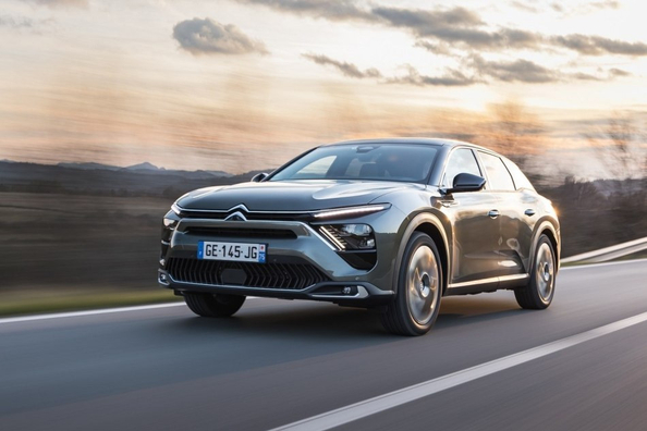 Recenzja Citroena C5 X: Komfort i styl w wyjątkowym formacie