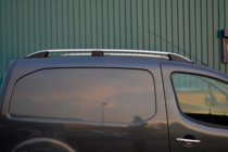 Peugeot Partner Tepee 2008-2018 Relingi dachowe Skyport (szary mat) zdjęcia 4