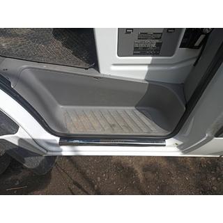 Nakładki na Progi VIP-Style (2 szt, Stal Nierdzewna) Mercedes Sprinter W906 2006–2018 zdjęcia 4