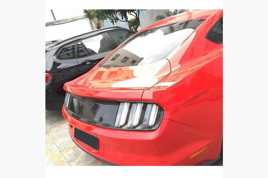 Ford Mustang 2015-2023 Nakładki na Tylne Lampy (2015-2017, Carbon) Zdjęcia 2