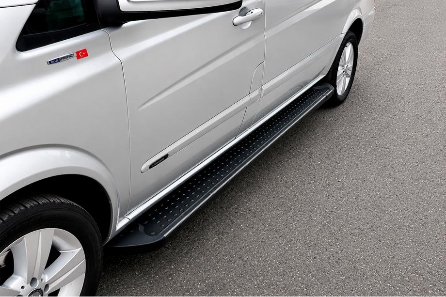 Mercedes Viano 2004-2014 Progi Boczne Typ X5 Czarny (2 szt, Aluminium) Image