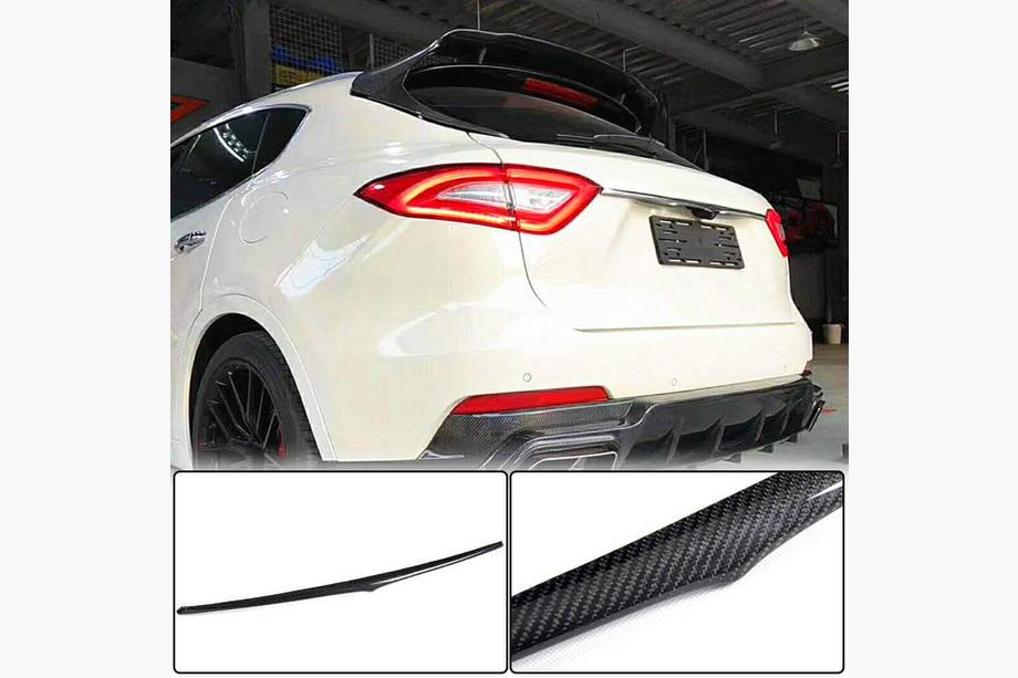 Maserati Levante 2016- Nakładka karbonowa nad tablicą rejestracyjną Image