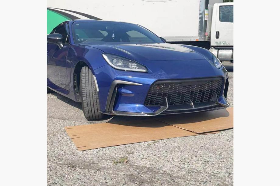 Subaru BRZ 2021- Nakładka na przedni zderzak Lip V2 (2021-2023, Carbon) Zdjęcia 3
