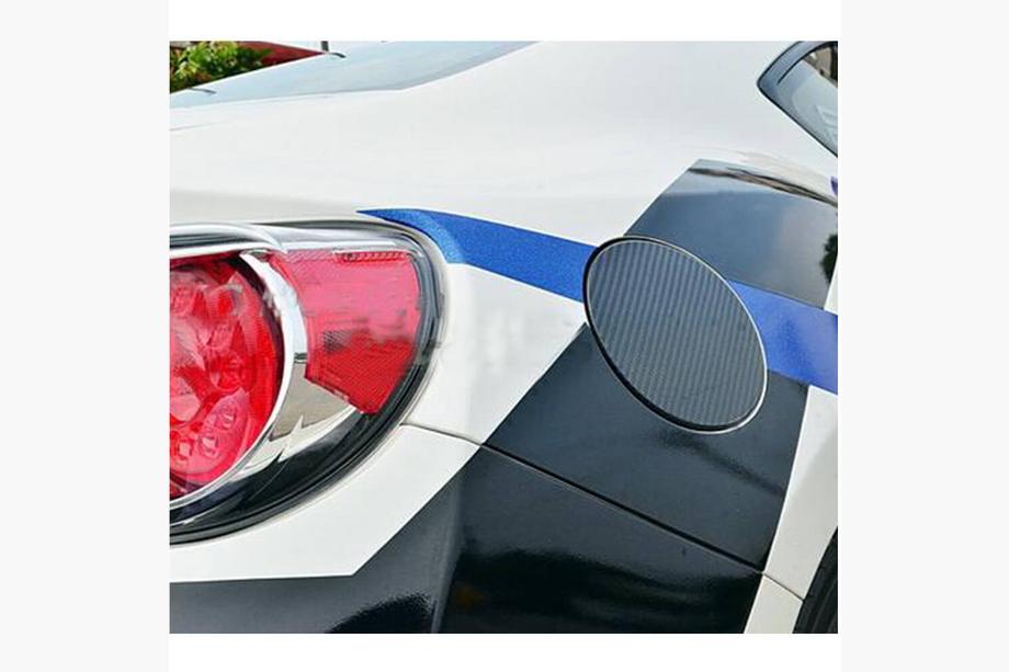 Subaru BRZ 2012-2021 Nakładka na Wlew Paliwa Carbon Zdjęcia 3