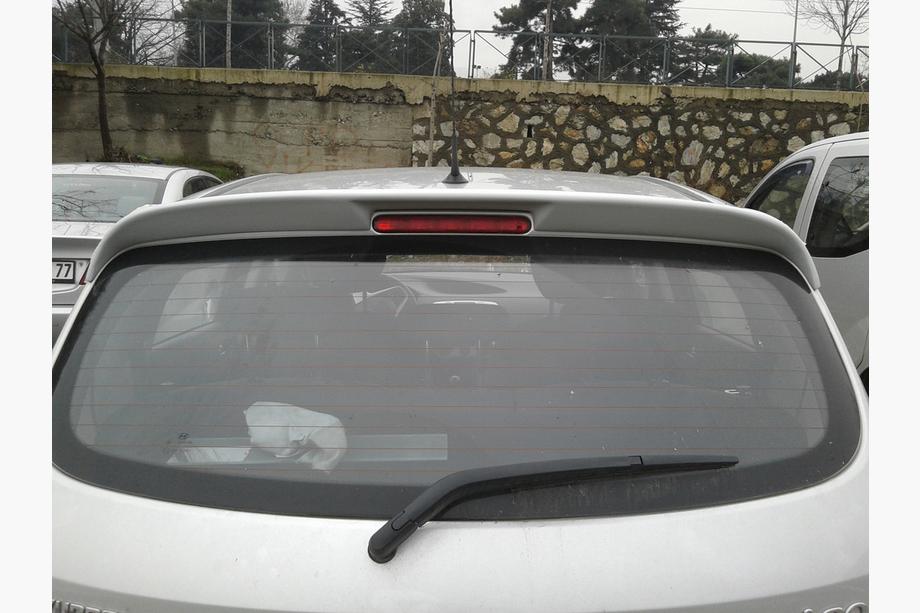 Hyundai I-20 2008-2012 Spojler (zagruntowany do malowania) Image