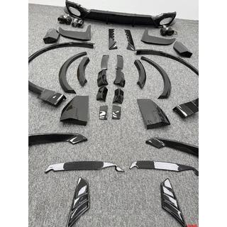 Zestaw body kit Carbon Set (do RSQ8 2024+) zdjęcia 3