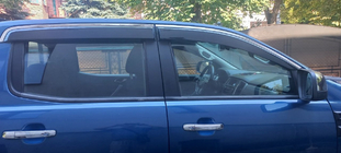 Ford Ranger 2011–2022 Deflektory szyb z chromowaną listwą Niken Luxury (2015-2022, 4 szt.) zdjęcia 1