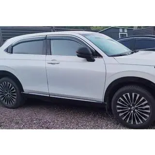Deflektory szyb z chromowaną listwą Niken Luxury (EU/Asia, 4 szt.)