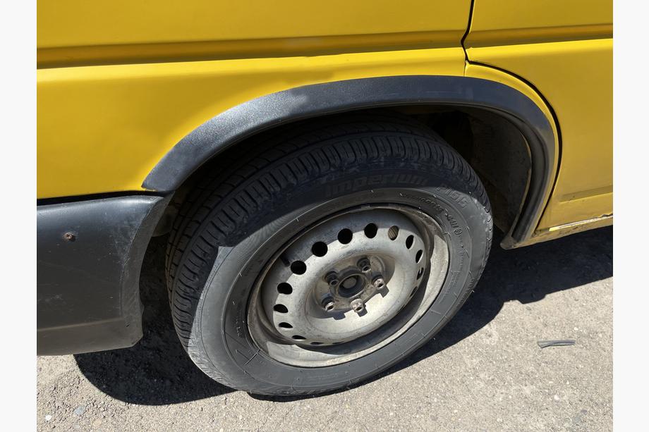 Volkswagen T4 Transporter 1990-2003 Nakładki na nadkola (4 szt, czarne) Zdjęcia 3