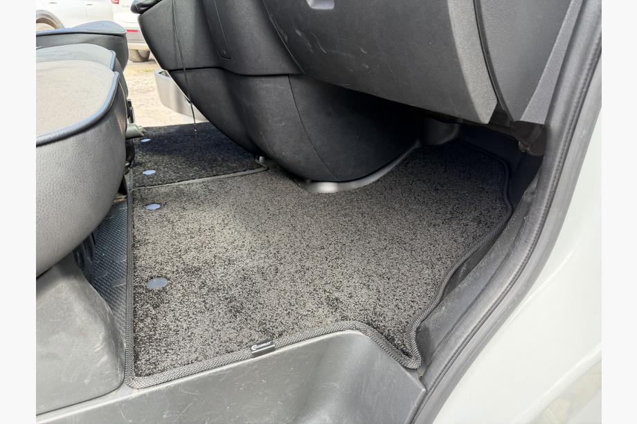 Fiat Talento 2016- Dywaniki welurowe Deluxe (2 szt, czarne) Zdjęcia 2