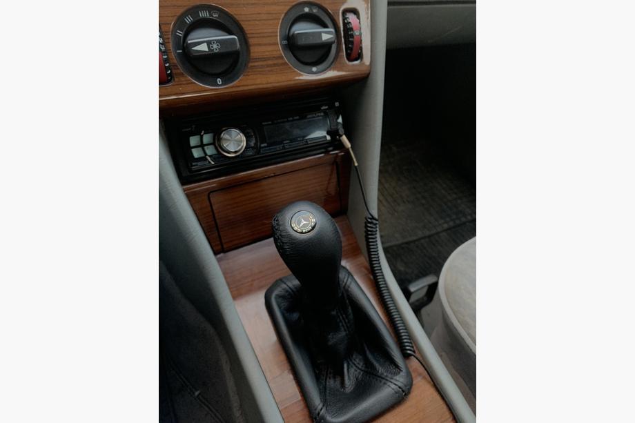 Mercedes E-class W124 1984–1997 Mieszek z gałką zmiany biegów skórzany Zdjęcia 1