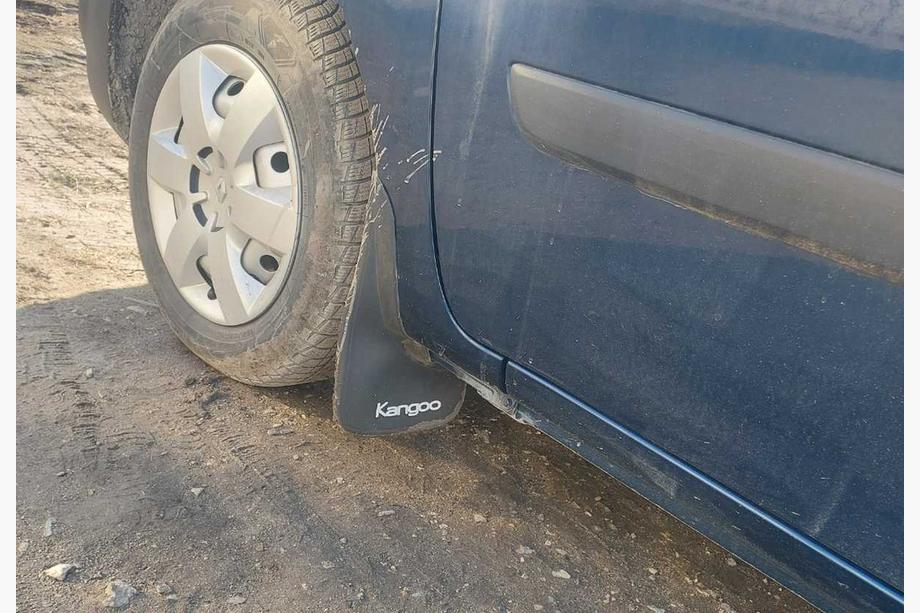 Renault Kangoo 2008–2020 Przednie chlapacze Turcja (2 szt) Image