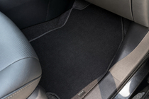 Toyota Rav 4 2019–2025 Dywaniki welurowe Deluxe (Czarny) zdjęcia 6