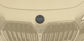 BMW 7 Series G70/G71 2022- Emblemat przedni MNSR (Carbon) zdjęcia 1