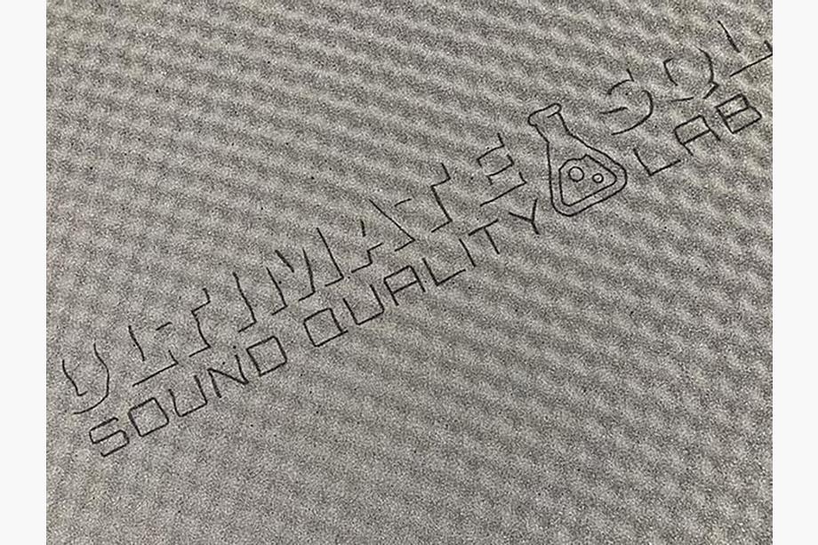 Arkusz dźwiękochłonny z pianki akustycznej ULTIMATE SQL A 15NET 15 mm (75x100cm) Zdjęcia 1