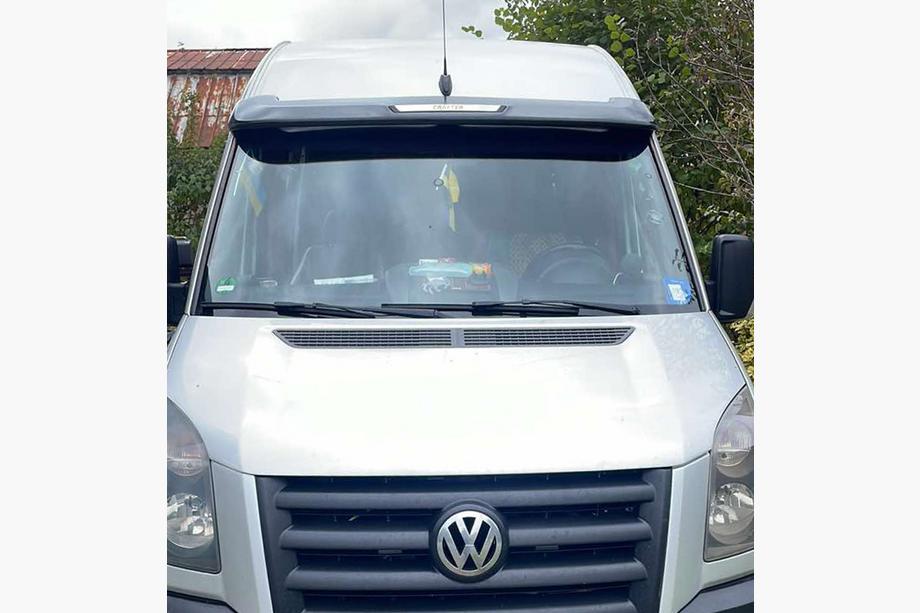 Volkswagen Crafter 2006-2016 Deflektor przedniej szyby V1 (do lakierowania, na klej) Zdjęcia 4
