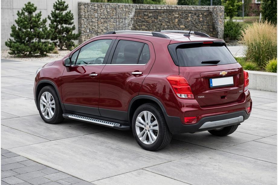 Chevrolet Trax 2012-2023 Progi Boczne Line (2 szt., Aluminium) Image