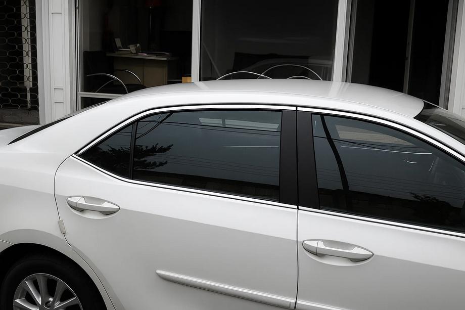 Toyota Corolla 2013-2019 Górne Listwy Drzwi Stal Nierdzewna (4 szt.) Image