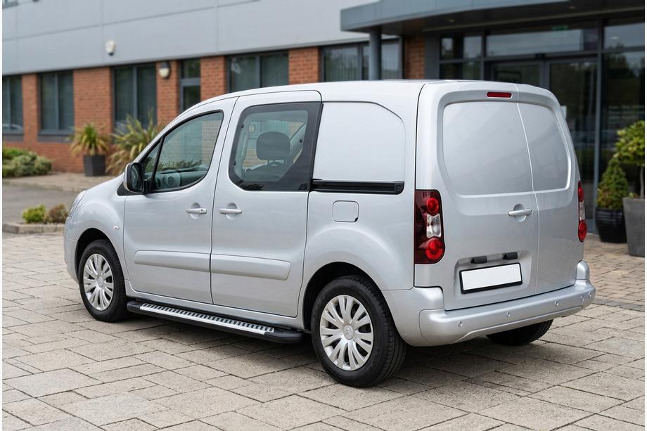 Citroen Berlingo 2008-2018 Progi Boczne Line (2 szt., Aluminium) Image