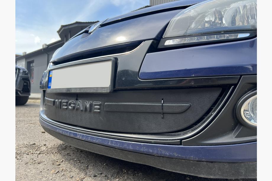 Renault Megane III 2009-2016 Zimowa zaślepka grilla (2009-2013, dolna) Zdjęcia 4