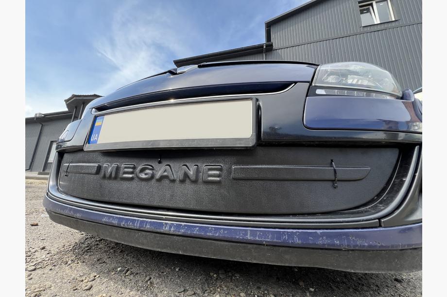 Renault Megane III 2009-2016 Zimowa zaślepka grilla (2009-2013, dolna) Zdjęcia 2