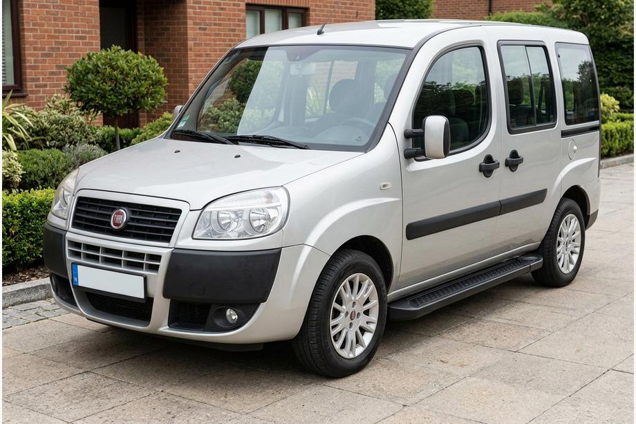 Fiat Doblo I 2005-2010 Progi Boczné Allmond Black (2 szt., Aluminium) Maxi Rozstaw Osi Image