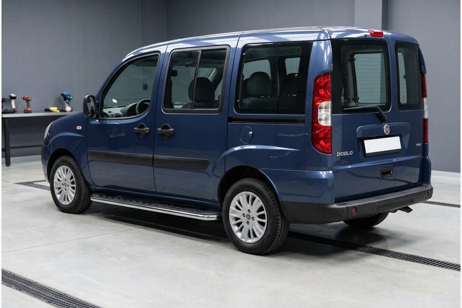 Fiat Doblo I 2005-2010 Progi Boczne Maydos V1 (2 szt., Aluminium i Stal Nierdzewna) Image
