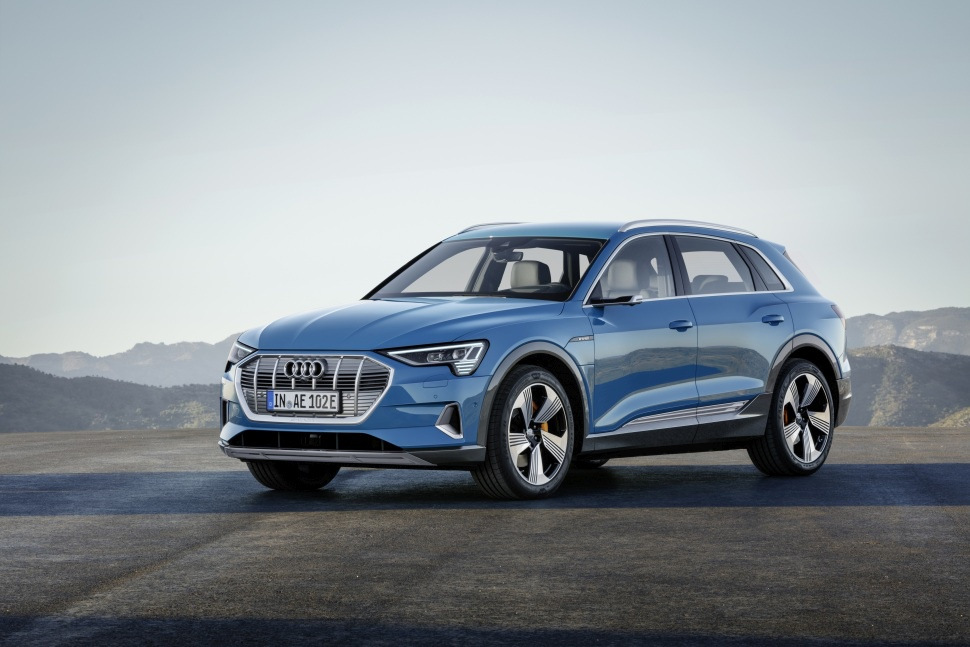 Recenzja Audi e-tron 50 quattro: Elektryczny SUV klasy premium
