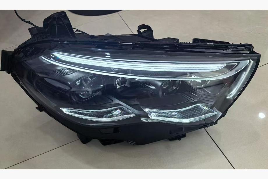Mercedes E-сlass W214 2023- Reflektory przednie LED (2 szt) Image