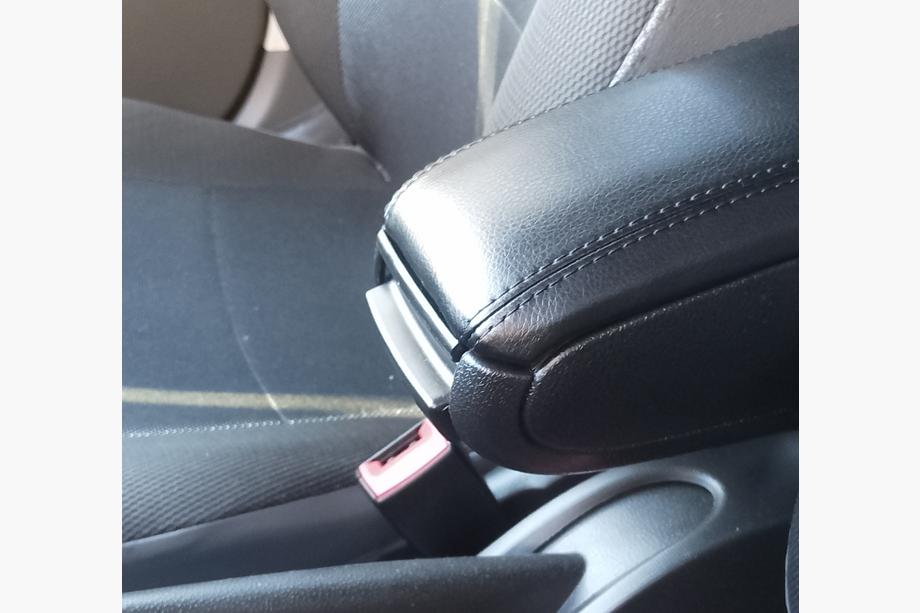 Seat Ibiza 2010-2017 Podłokietnik (do uchwytu na kubek) Image