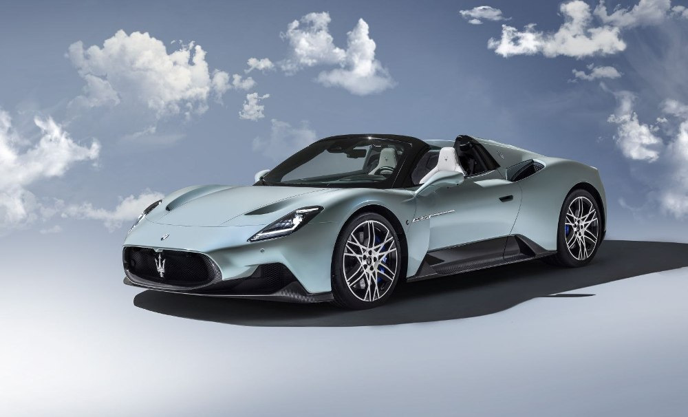 Recenzja Maserati MC20 Cielo: Elegancki roadster z wyścigowym duchem