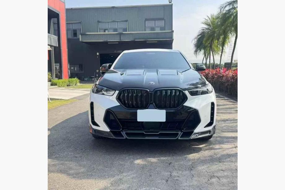 BMW X6 G06 2019–2027 Zestaw body kit Carbon LMC (2023-) Image