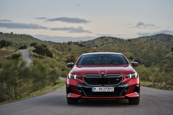 Recenzja sedana BMW i5 M60 z doładowaniem