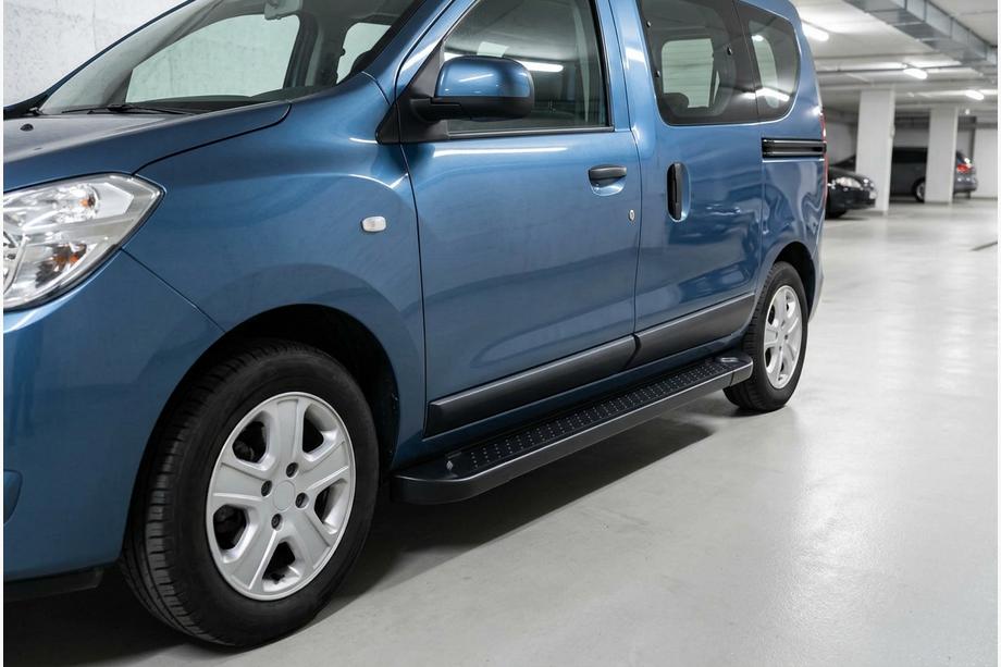 Renault Dokker 2013-2022 Progi Boczné Allmond Black (2 szt., Aluminium) Image