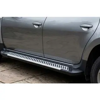 Progi Boczne Line (2 szt., Aluminium) zdjęcia 1