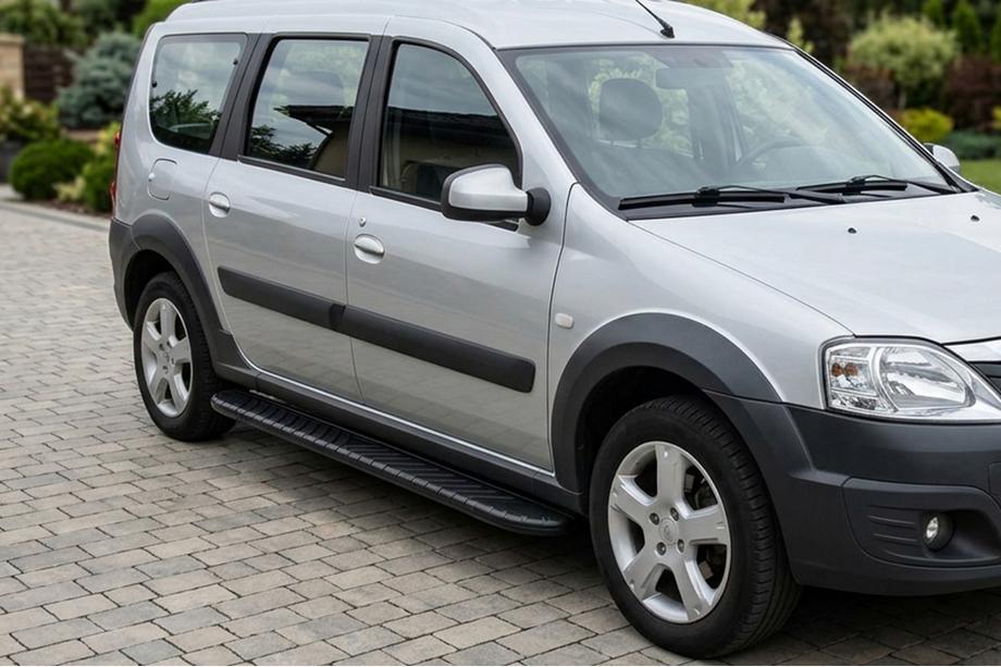 Dacia Logan MCV 2004-2014 Progi Boczné Bosphorus Black (2 szt., Aluminium) Image