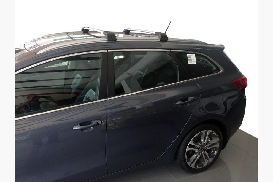 Kia Ceed 2012-2018 Bagażnik dachowy (belki poprzeczne) na zintegrowane relingi zamykany na klucz WingCarrier V2 (2 szt.) Czarny Image