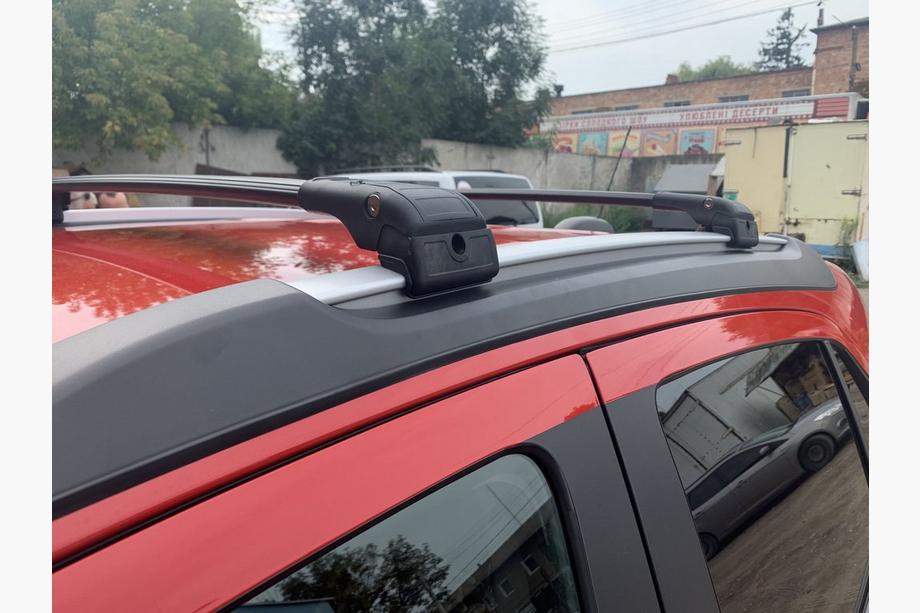 Opel Mokka 2012-2021 Bagażnik dachowy (belki poprzeczne) na zintegrowane relingi zamykany na klucz WingCarrier V2 (2 szt.) Czarny Image