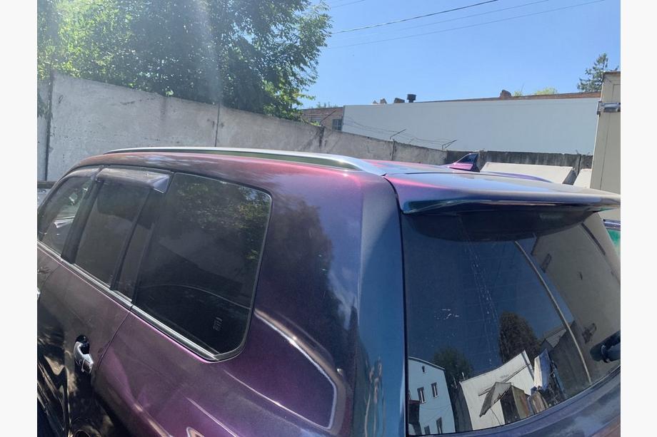 Lexus LX570/450d 2008-2022 Bagażnik dachowy (belki poprzeczne) na zintegrowane relingi zamykany na klucz WingCarrier V2 (2 szt.) Szary Image