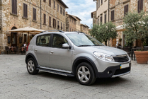 Dacia Sandero 2007-2013 Progi Boczné Duru (2 szt., Aluminium) zdjęcia 1