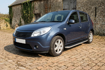 Dacia Sandero 2007-2013 Progi Boczné Tayga (2 szt., Aluminium) zdjęcia 1