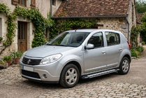 Renault Sandero 2007-2013 Progi Boczné Rainbow (2 szt., Aluminium) zdjęcia 1