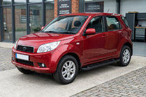 Daihatsu Terios 2006-2017 Progi Boczne RedLine Black (2 szt., Aluminium) zdjęcia 1