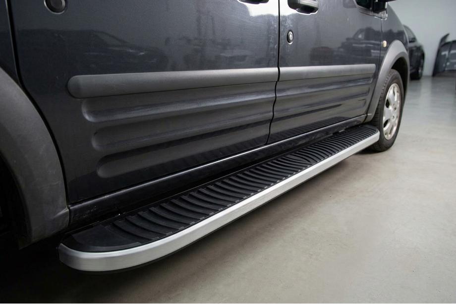 Ford Connect 2002–2006 Progi Boczné Tayga (2 szt., Aluminium) Image