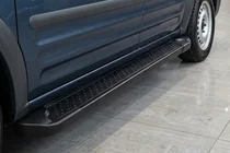 Ford Connect 2006–2009 Progi Boczné Allmond Black (2 szt., Aluminium) zdjęcia 1