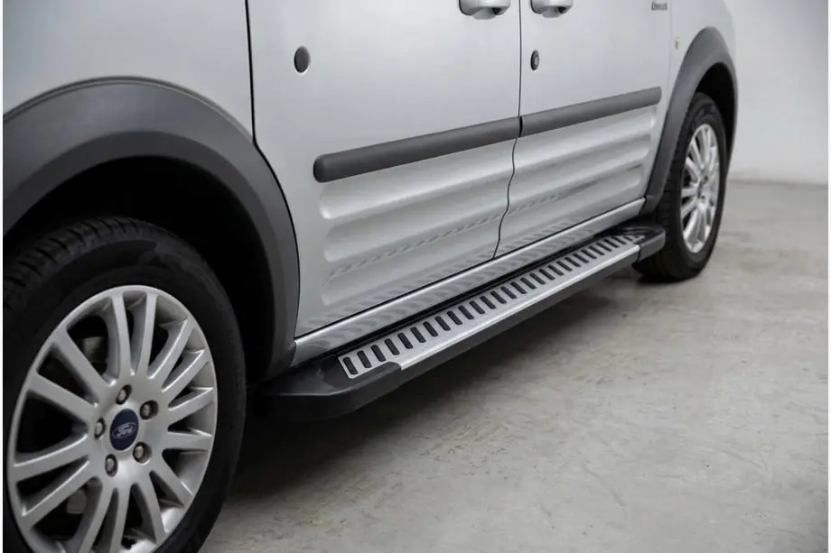 Ford Connect 2010-2013 Progi Boczne Line (2 szt., Aluminium) Image