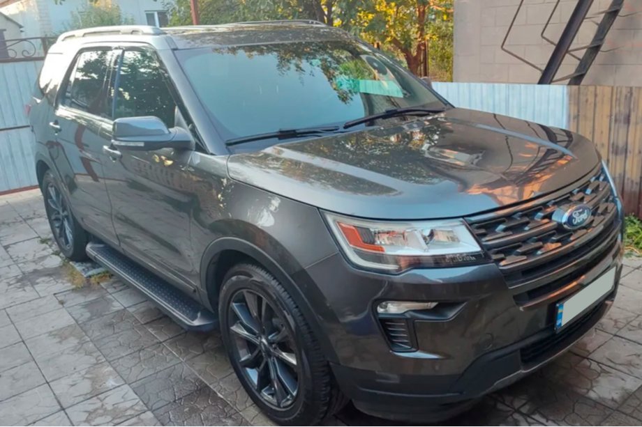 Ford Explorer 2011-2019 Progi Boczné Allmond Black (2 szt., Aluminium) Image