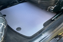 Audi A4 B5 1994–2001 Dywaniki gumowe Carsuit (Avant, szary) zdjęcia 4