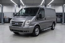 Ford Transit 2000–2014 Progi Boczné Sunrise (2 szt., Aluminium) zdjęcia 1
