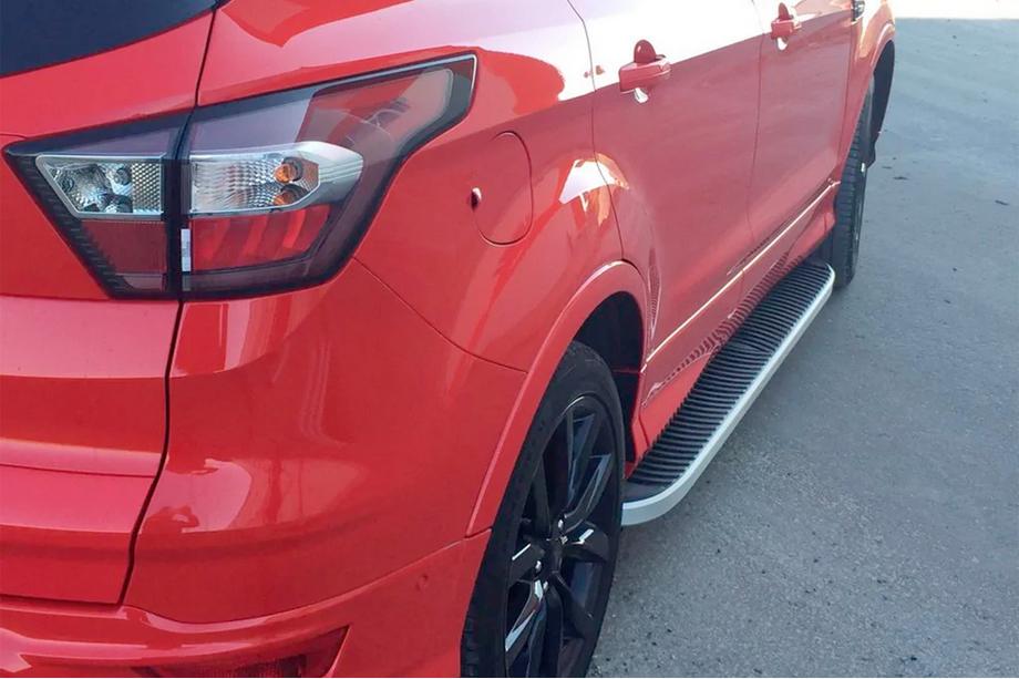 Ford Kuga/Escape 2013-2019 Progi Boczne Tayga Grey (2 szt., Aluminium) Z listwami na drzwiach Zdjęcia 12